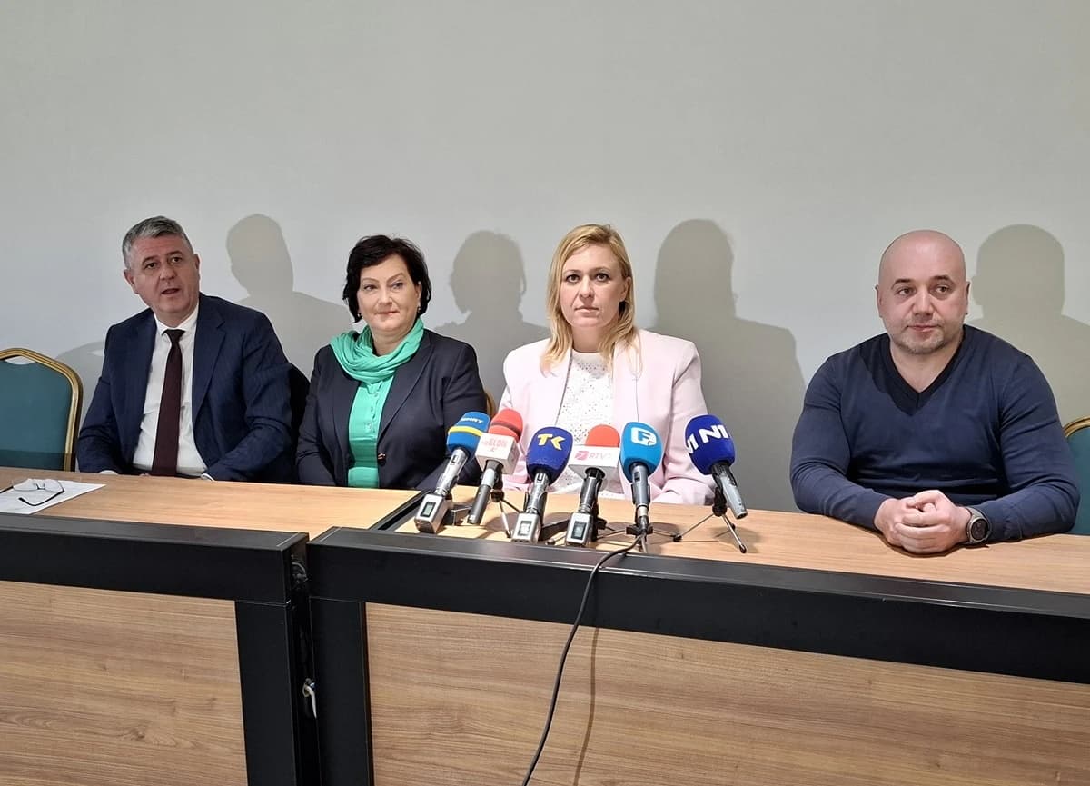 Press konferencija Sindikata doktora TK