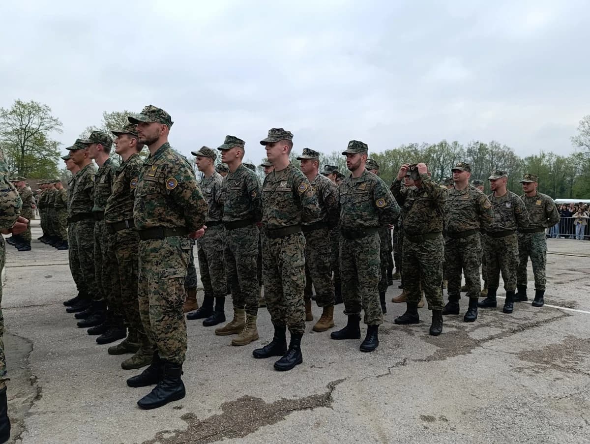 Smotra vojnika u kasarni Dubrave