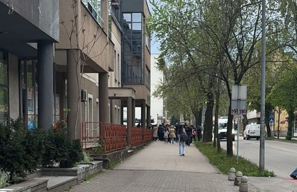 S nepoznatog maila stigle prijetnje policiji, školama i institucijama u Zenici, evakuirane najmanje dvije škole