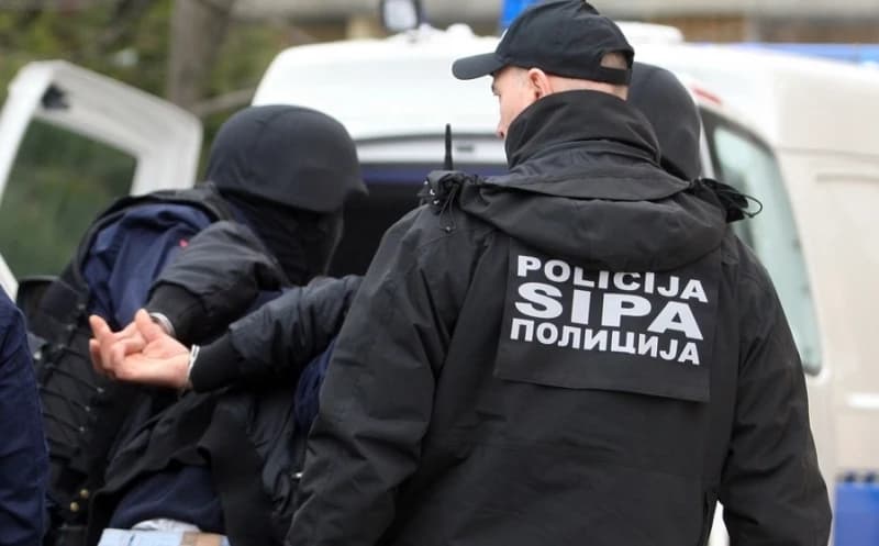 SIPA uhapsila jednu osobu, nađene tri laboratorije za uzgoj marihuane i veća količina droge