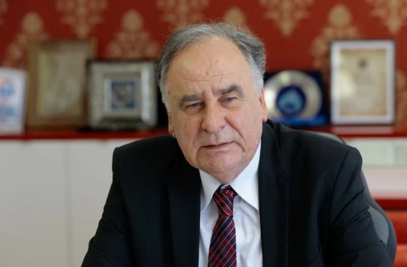 Bogić Bogićević hitno operisan u Općoj bolnici u Sarajevu, u kritičnom je stanju