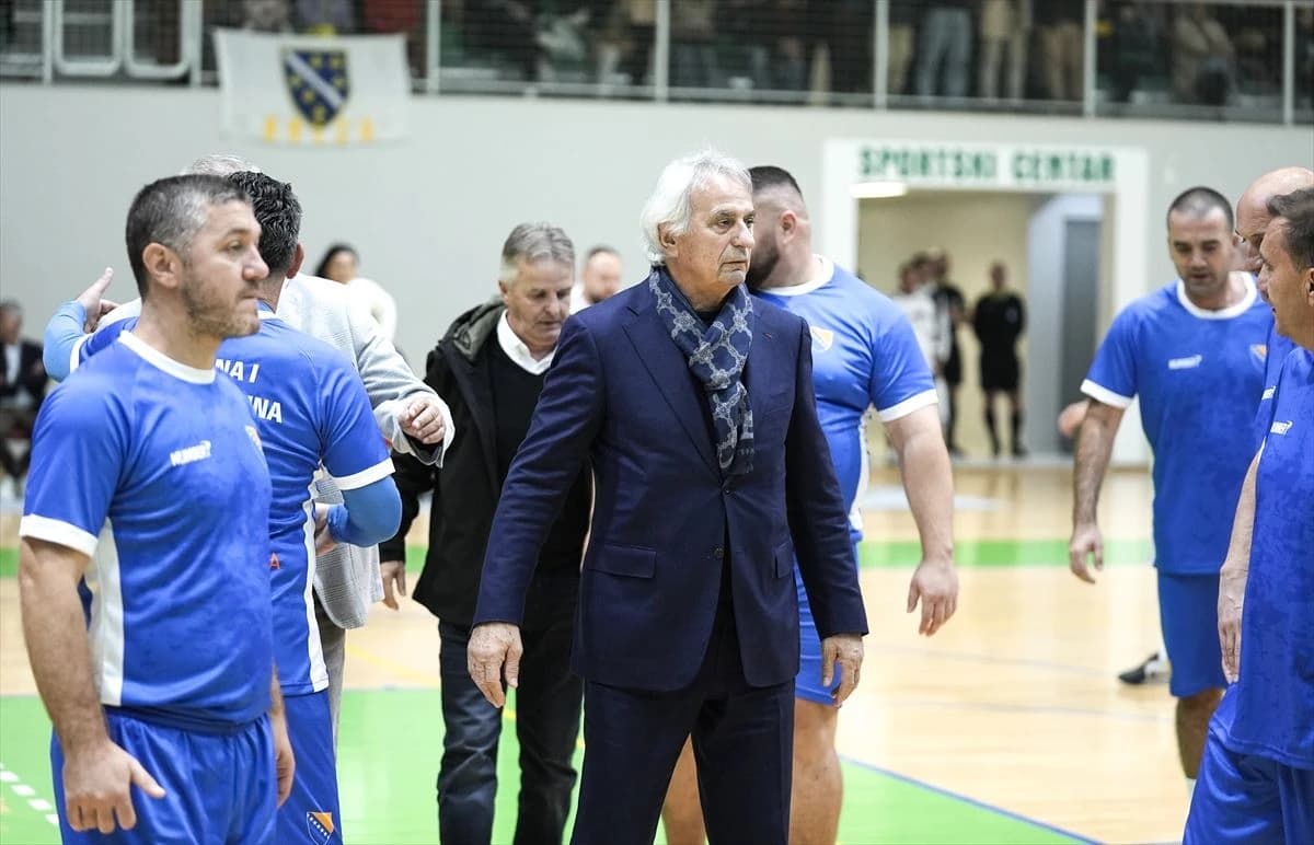 Proslavljeni golgeter prisjeća se susreta s Vahom: Pozvao me u sobu i počeo mi prijetiti, pomislio sam...
