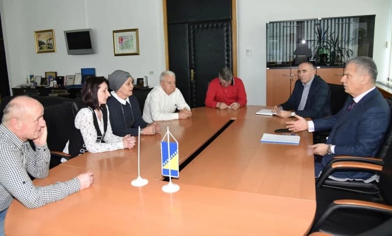 Radončić razgovarao sa predstavnicima porodica bh. državljana koji se nalaze u kapovima u Siriji