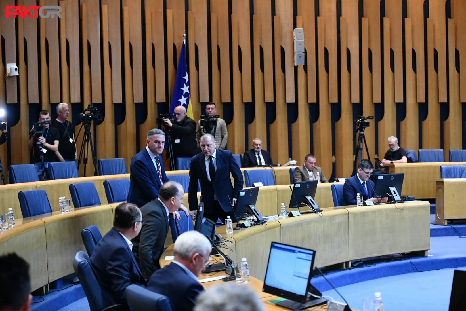 SNSD bojkotovao sjednicu Doma naroda BiH, Špirić napisao "želim vam uspješan rad"