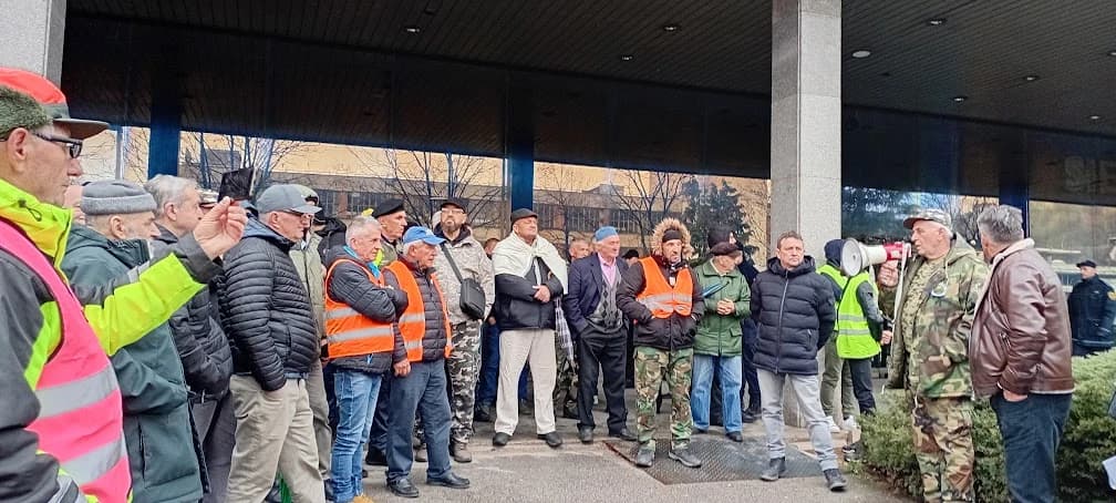 Sa protesta pred Vladom FBiH 31. marta