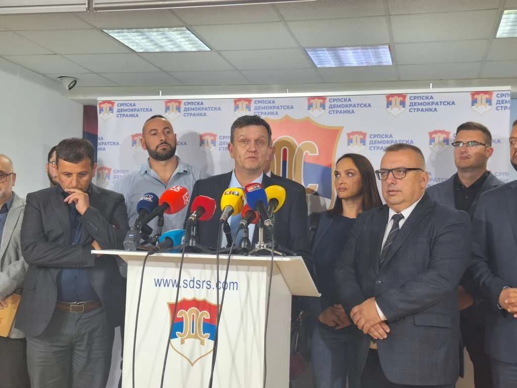 Branko Blanuša za govornicom