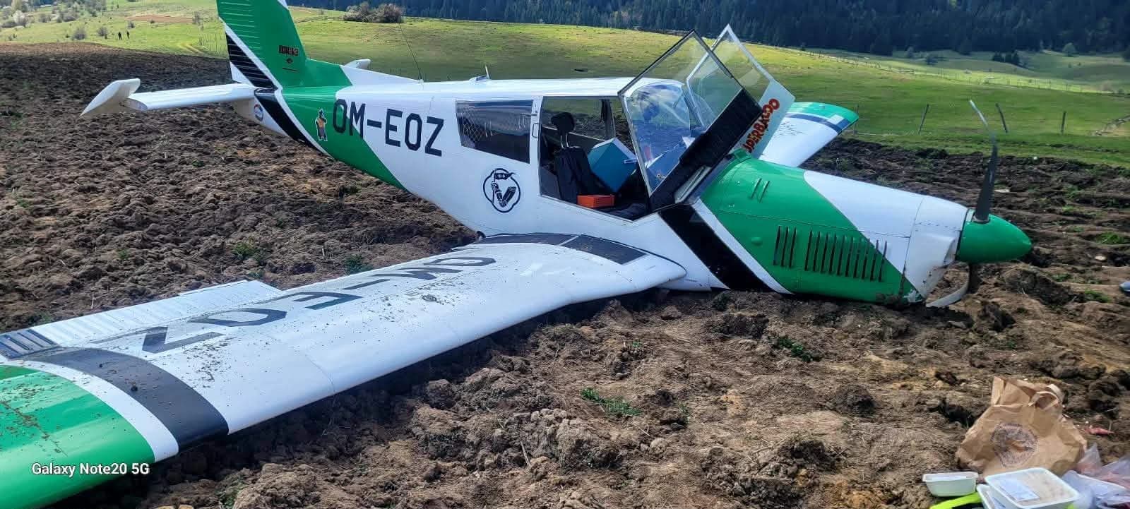 Privatni avion iz Slovačke prinudno sletio na planini Vlašić, nema povrijeđenih