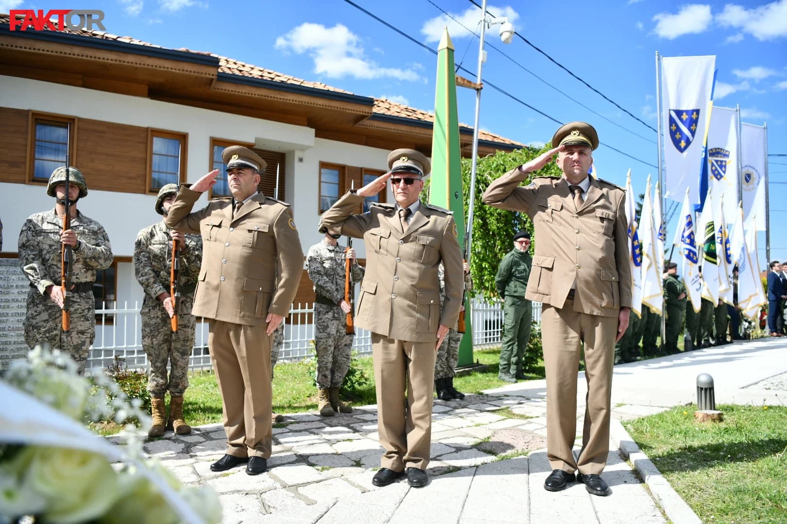 Polaganje cvijeća na Kovačima