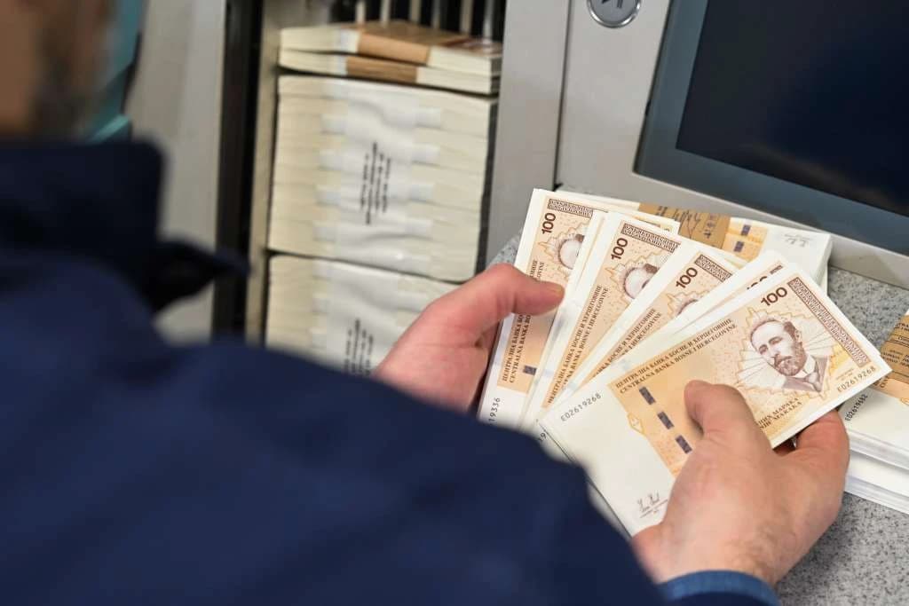 Penzionerski triler u Banjoj Luci: Majka i kćerka primale penziju mrtvog čovjeka 17 godina i digle 100.000 KM!