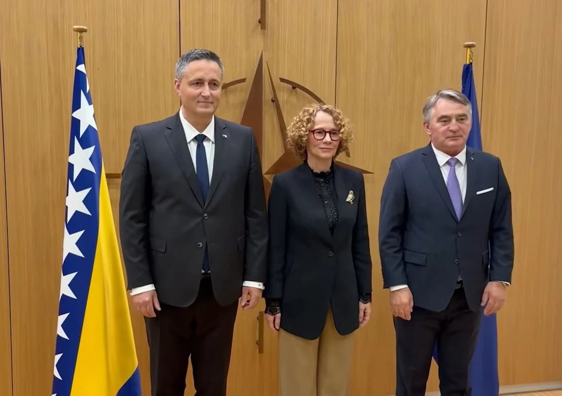 Denis Bećirović i Željko Komšić u NATO-u sa Radmilom Šekerinskom