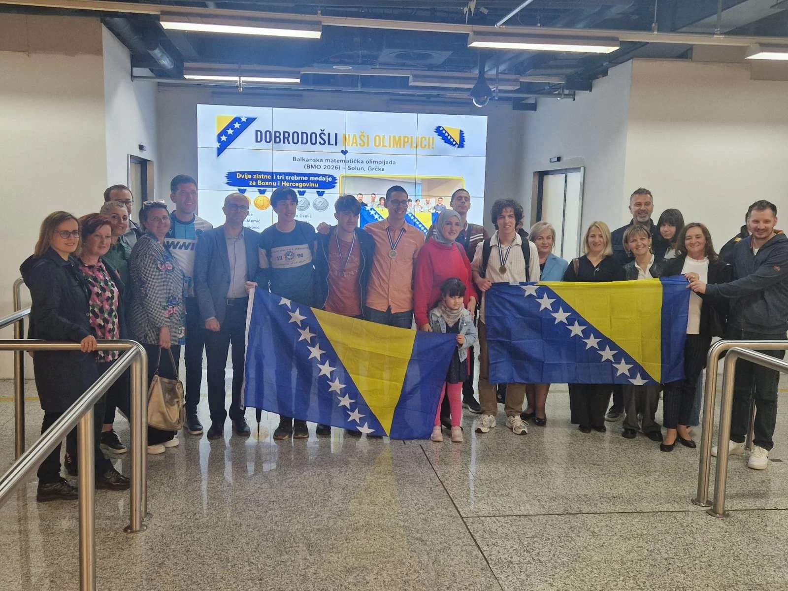 Historijski trijumf bh. matematičara: Dvije zlatne i tri srebrene medalje na Balkanskoj olimpijadi