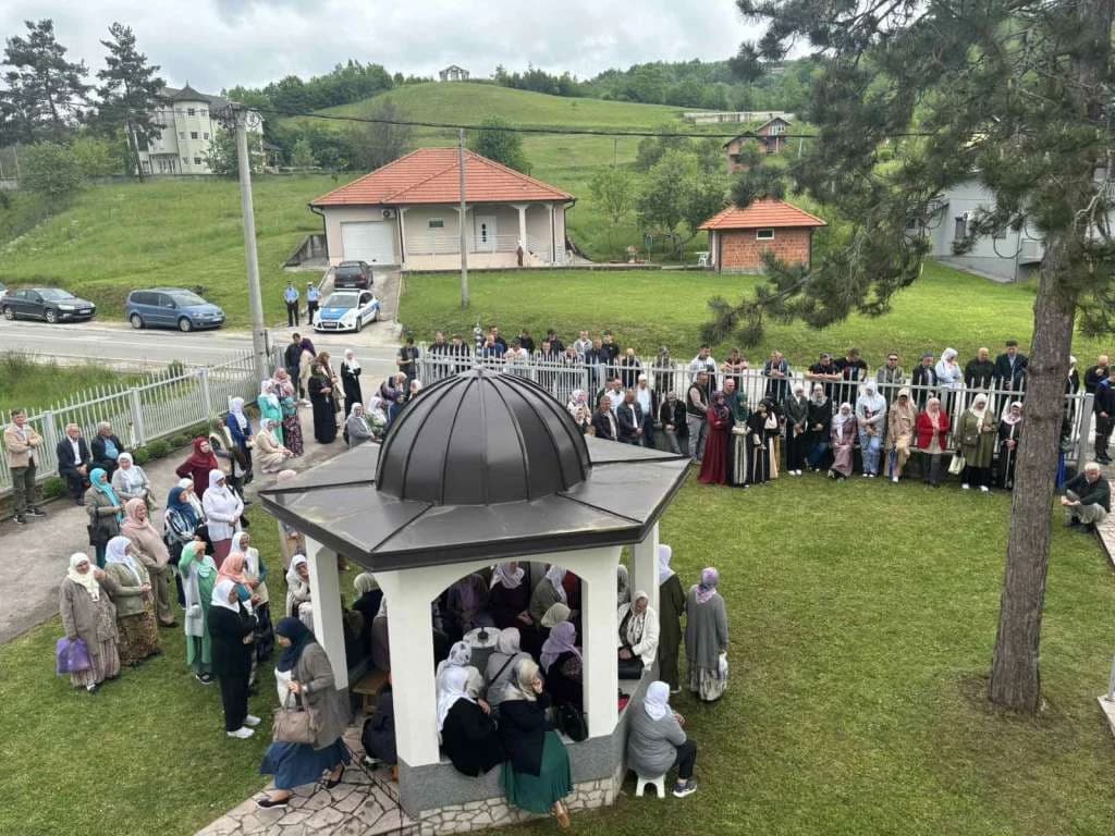 Masakr u Glogovi kod Bratunca: Četnici su opkolili selo, zapalili kuće i masovno strijeljali bošnjačke civile