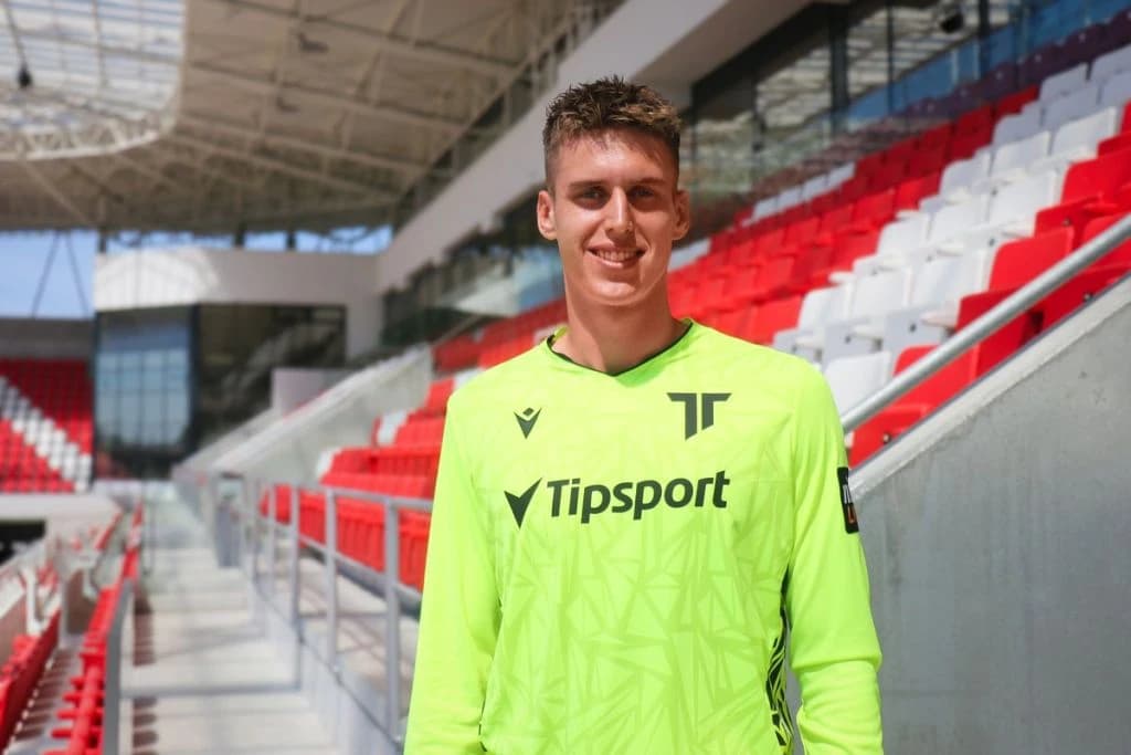 Bivši mladi Zmaj završio karijeru u 22. godini