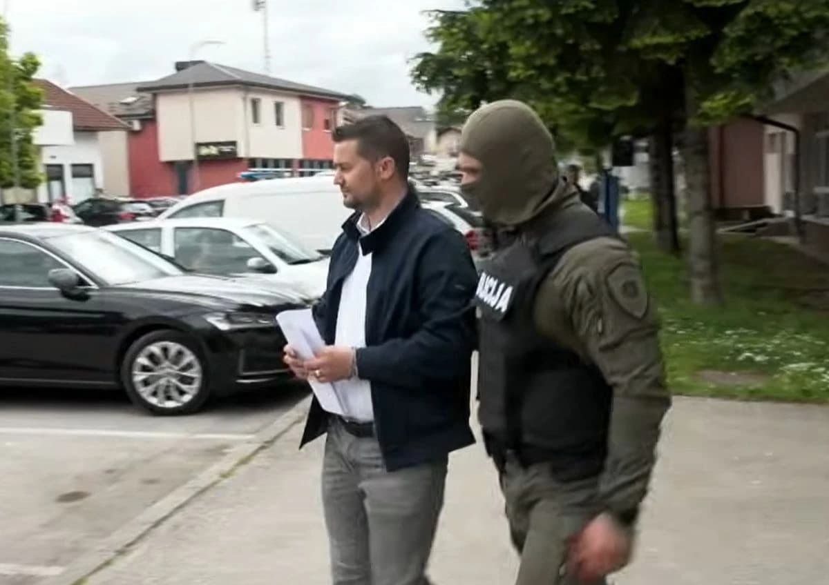 Privođenje Denisa Osmankića
