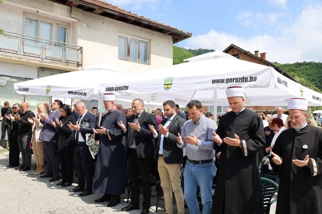 Četnici su u Lozju kod Goražda Midheti ubili 13 članova porodice: Odgojila je bebu koja je tada ostala bez roditelja