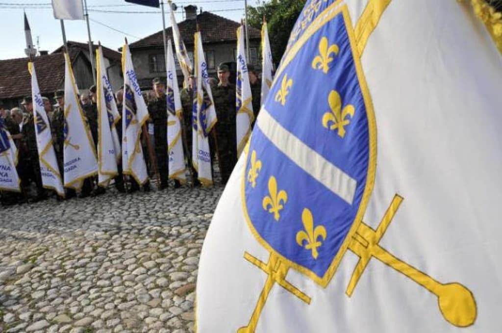 Udruženje generala BiH: Ćudić da se javno izvini svim patriotama i žrtvama za poniženje i dodatnu bol!
