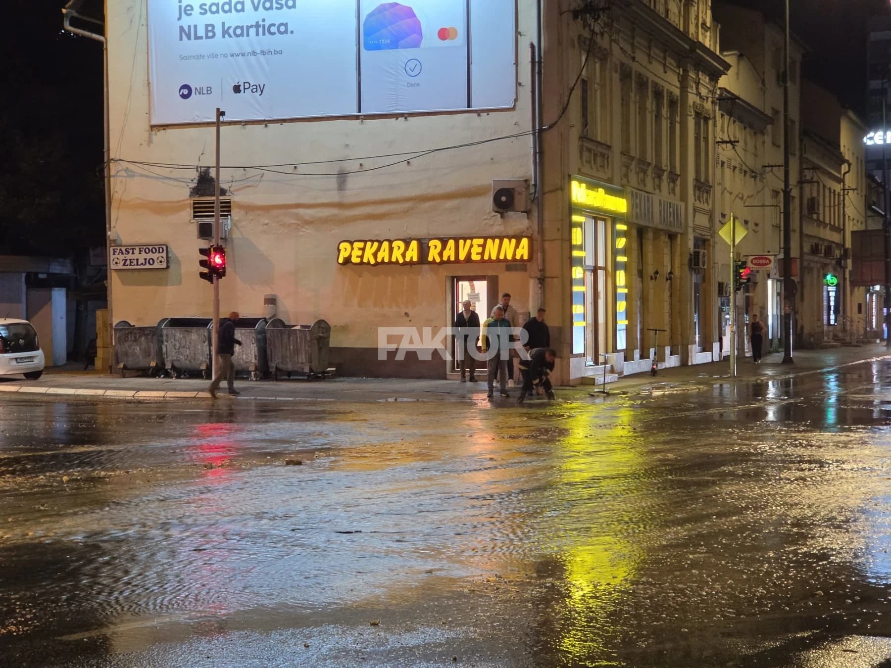 Poplavila glavna saobraćajnica u Sarajevu, "nestao" dio ceste