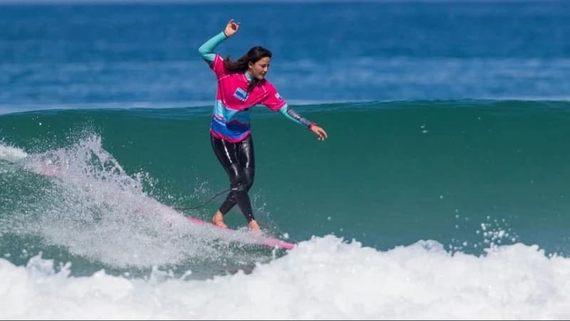 Preminula francuska surferica Poeti Norac, bez informacija o uzroku smrti