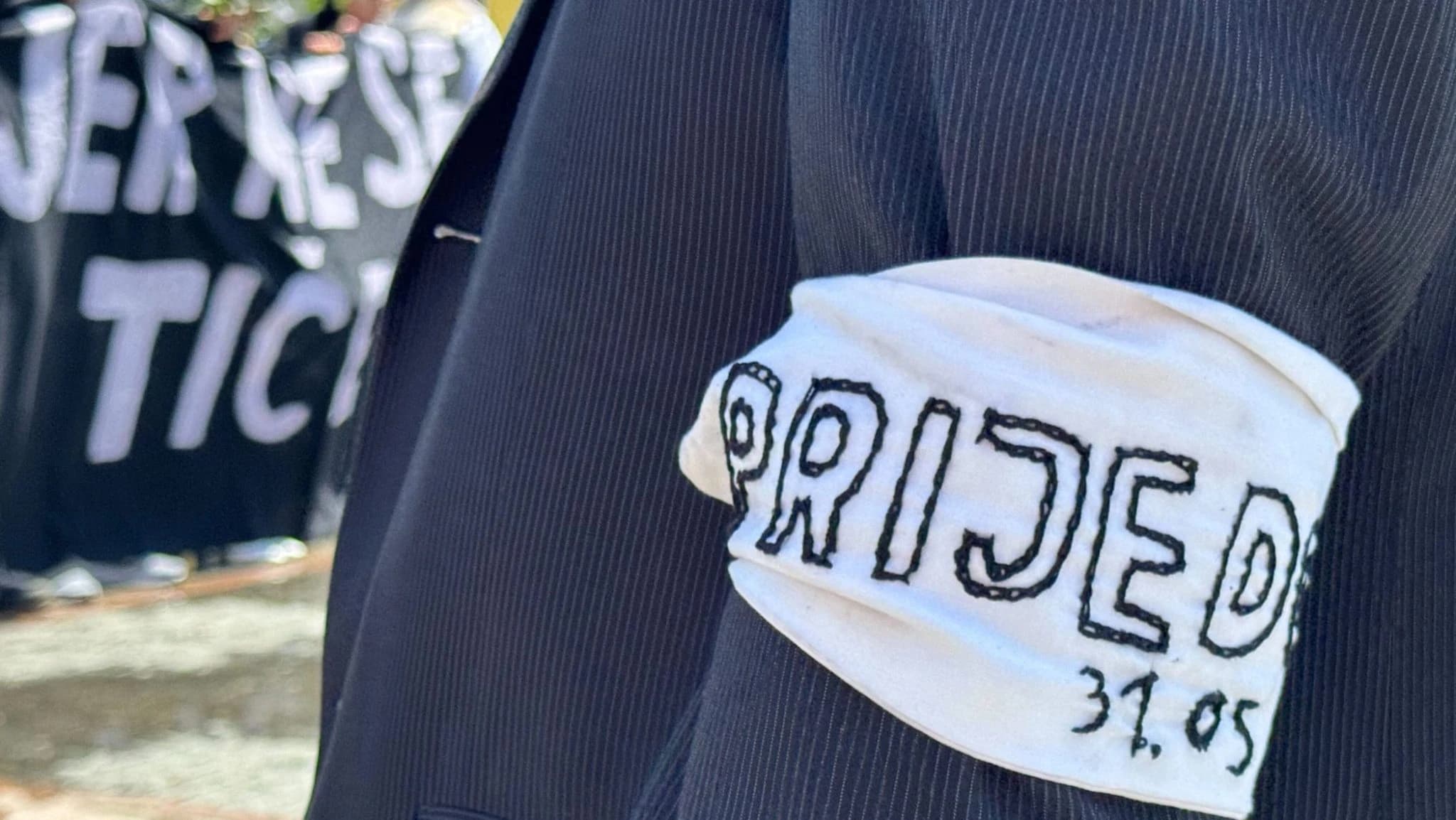 Osuđeni ratni zločinac na društvenim mrežama negira bijele trake u Prijedoru i vrijeđa Bošnjake
