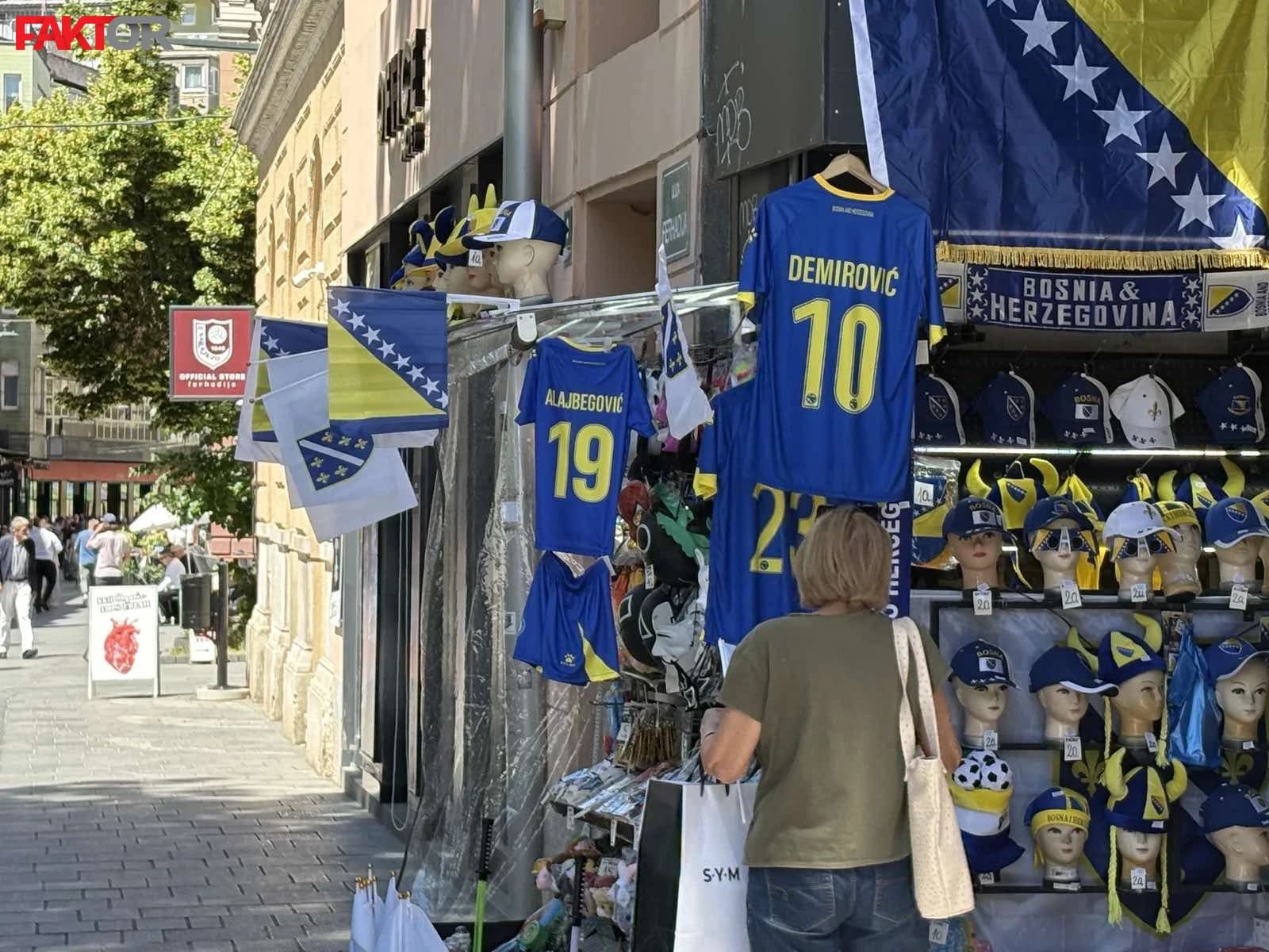 U Sarajevu se dugo nije osjetila ovakva euforija, Makedonci privukli posebnu pažnju na Baščaršiji