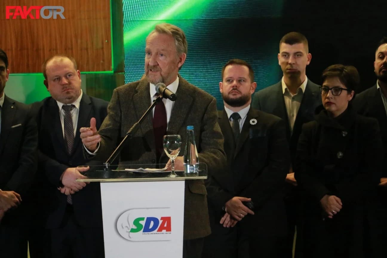 SDA: Nikšićevo predizborno zaduživanje građane će koštati dvije milijarde KM