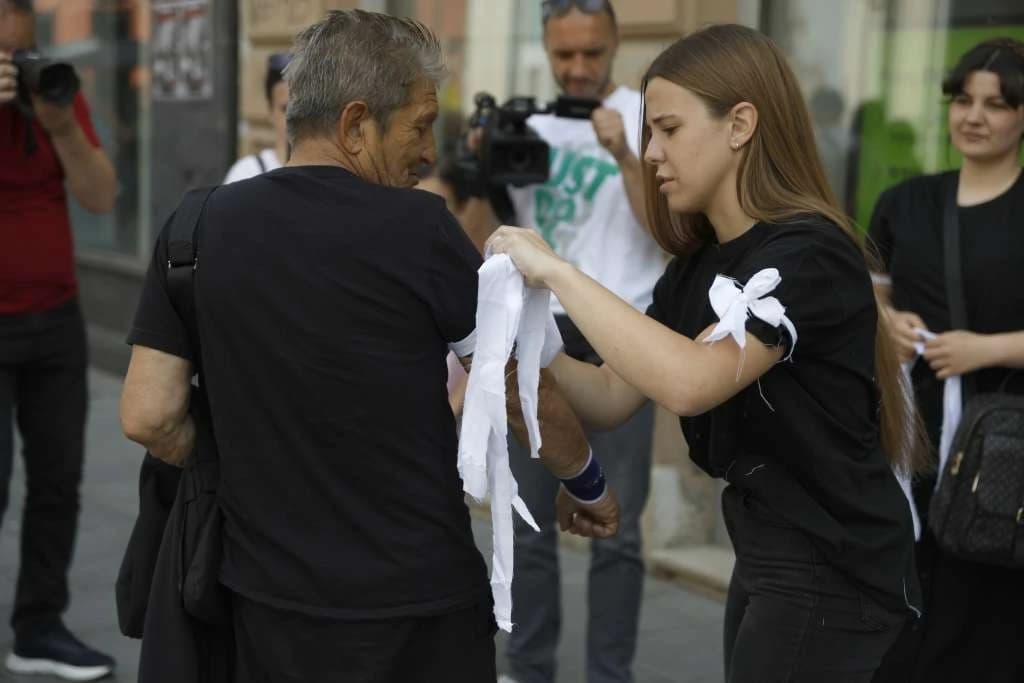 Obilježen Dan bijelih traka u Sarajevu, mladi pozvali na očuvanje kulture sjećanja na ubijene