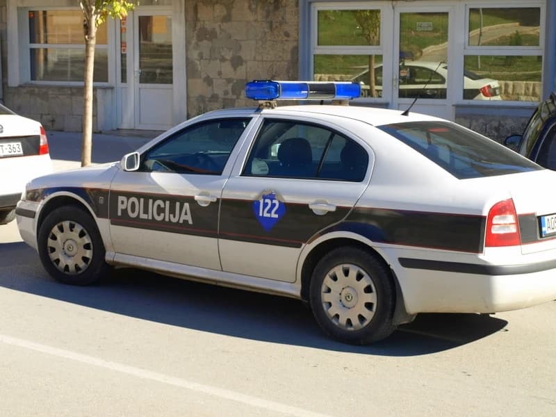 policija
