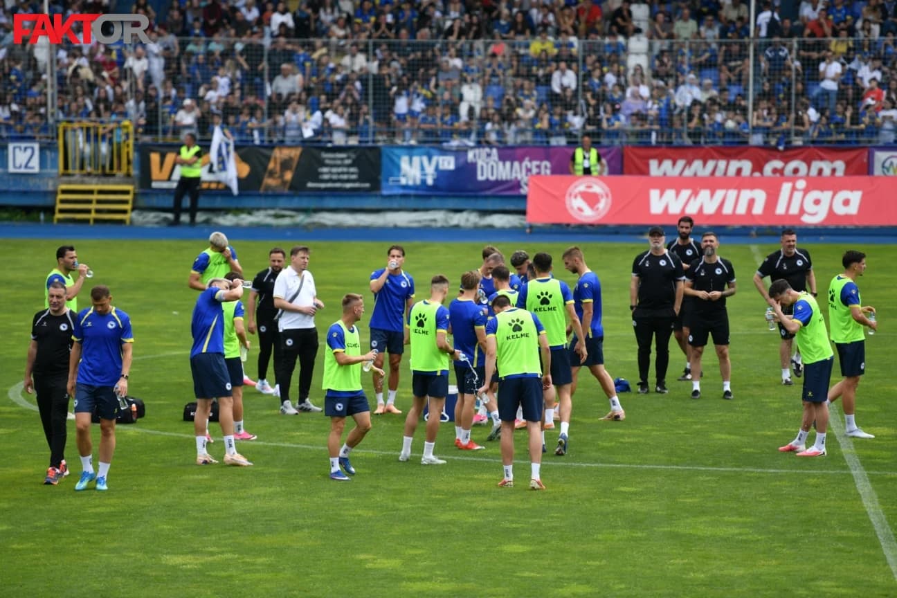 Zmajevi trenirali na Željinom stadionu