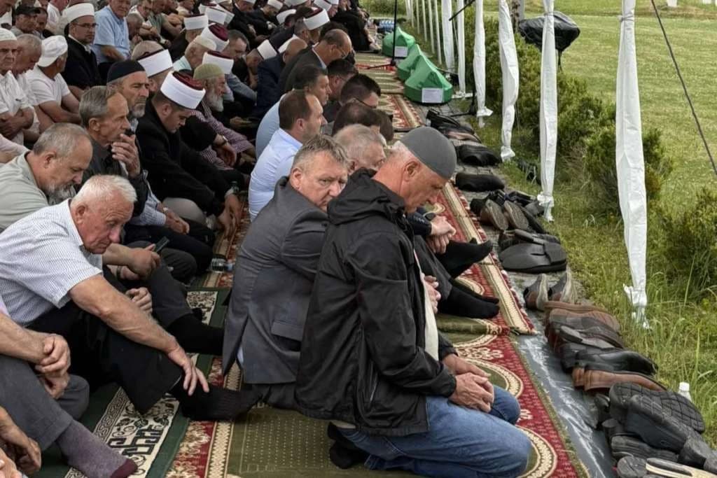U Gornjoj Kalesiji ukopane tri žrtve srpskih zločina u Zvorniku