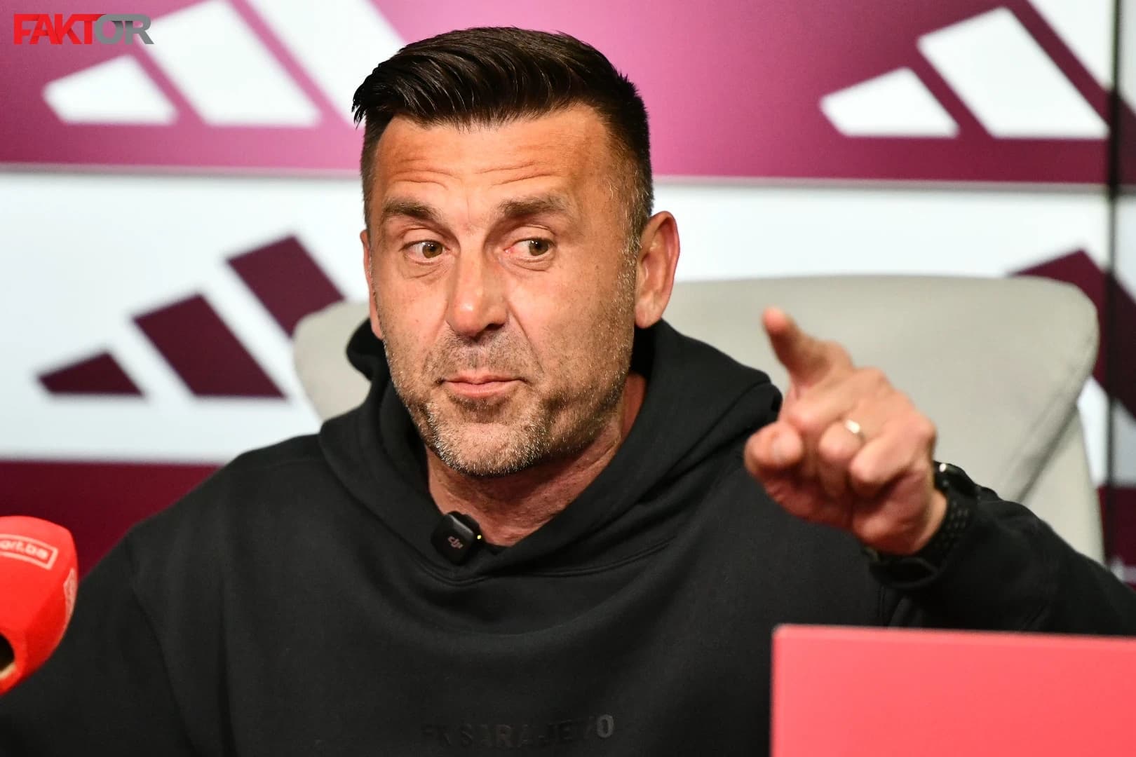 Cvitanović se oprostio od igrača Sarajeva, na Koševu šutnja