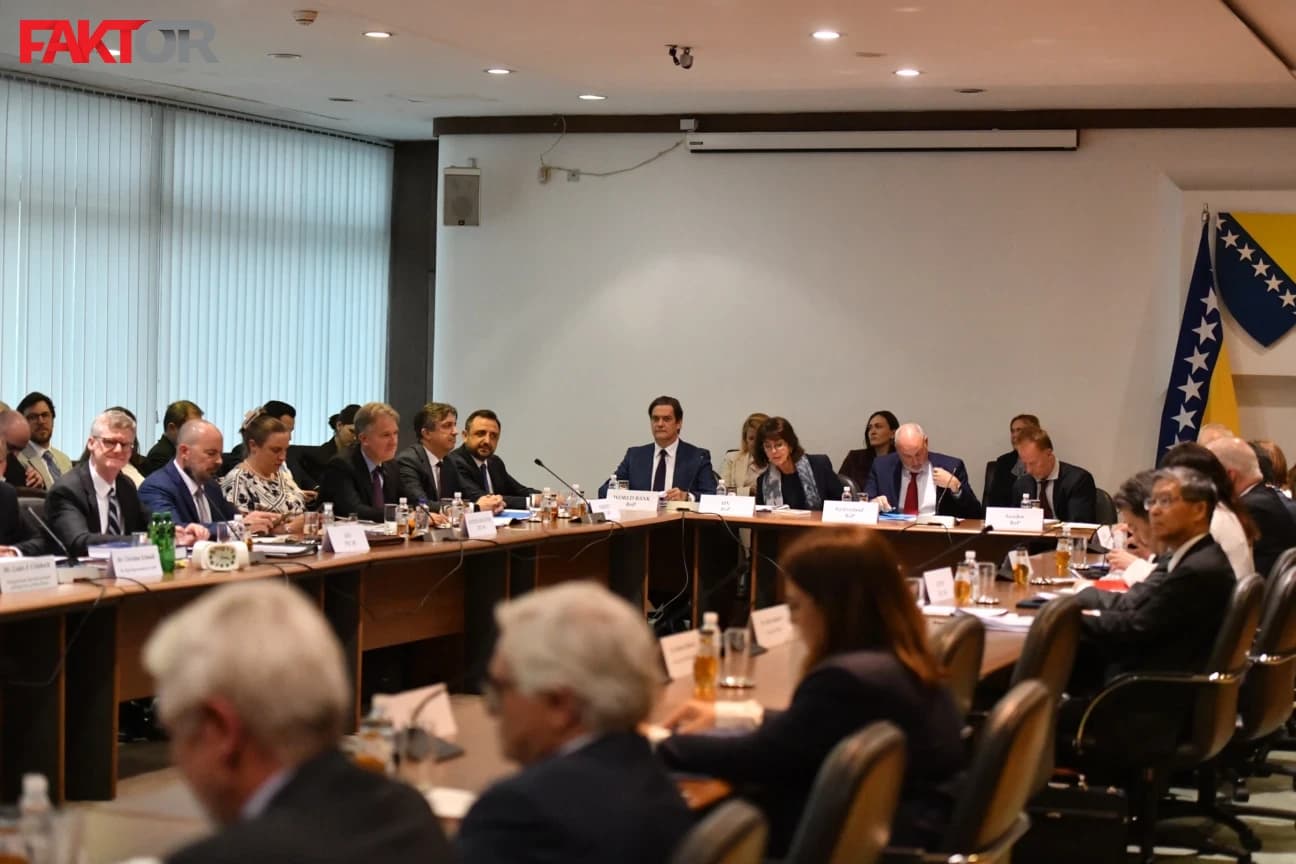 Počela sjednica PIC-a na kojoj se bira Schmidtov nasljednik i odlučuje o sudbini OHR-a