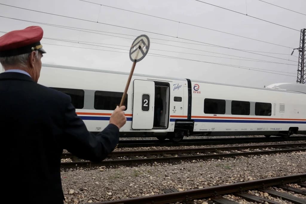 Vlada Tuzlanskog kantona nudi pare za željeznički saobraćaj u TK, Željeznice FBiH šute već pola godine