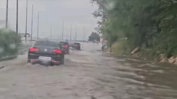 Pljusak donio probleme u Sarajevu, pojedine ulice potpuno pod vodom