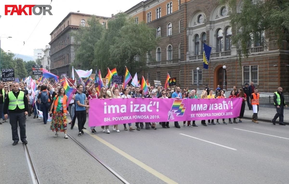S jedne od prethodnih povorki