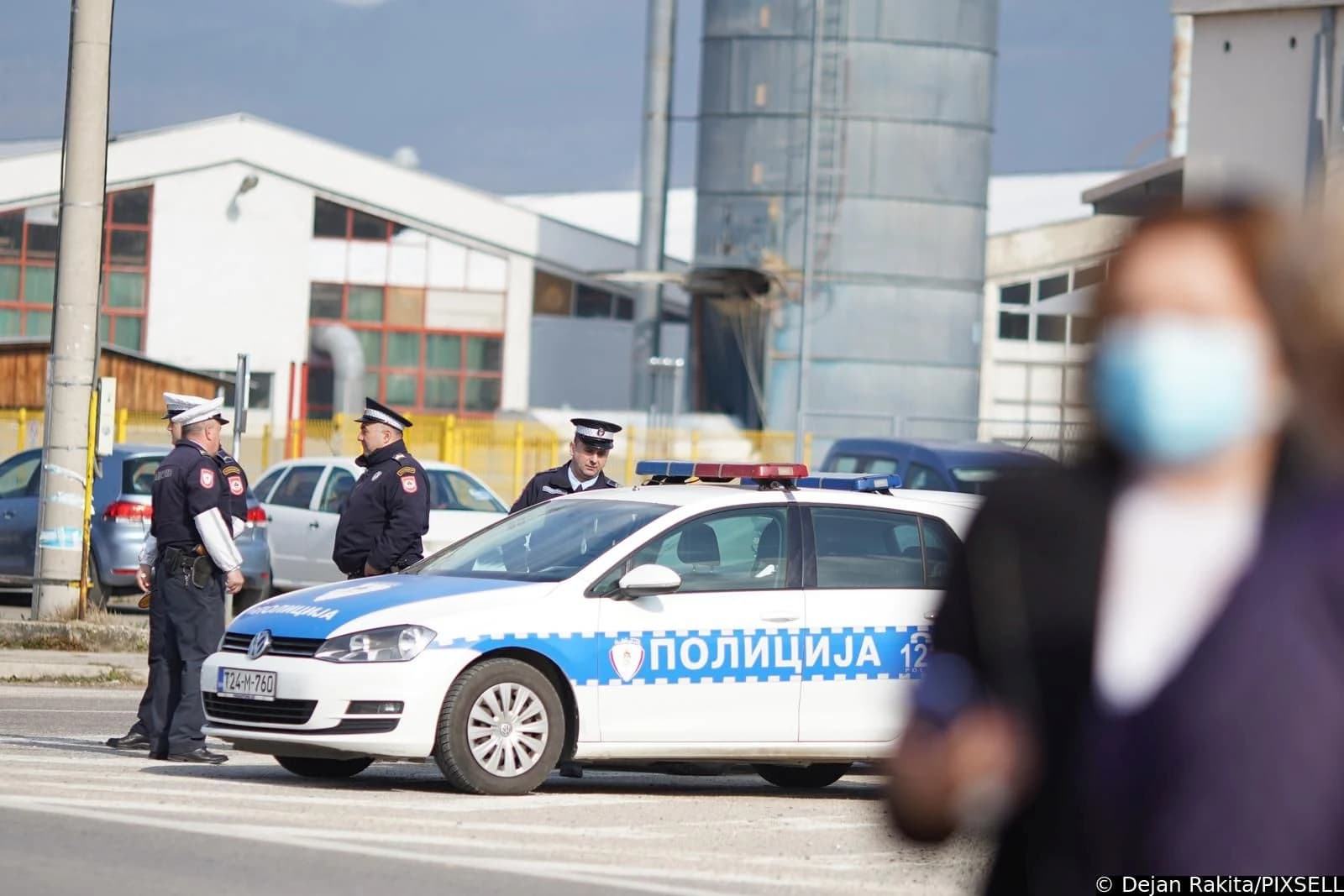 U Prijedoru uhapšena žena: Napala dvije osobe, jedna zbog teških povreda prevezena u Banju Luku