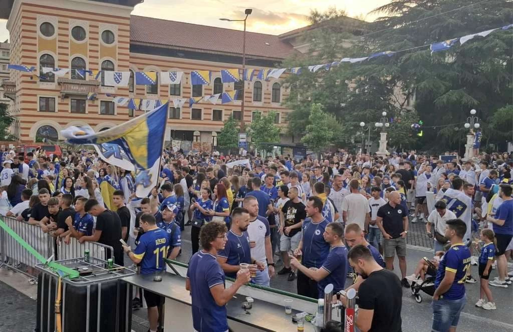 Mostarci s nestrpljenjem čekaju početak duela BiH - Švicarska
