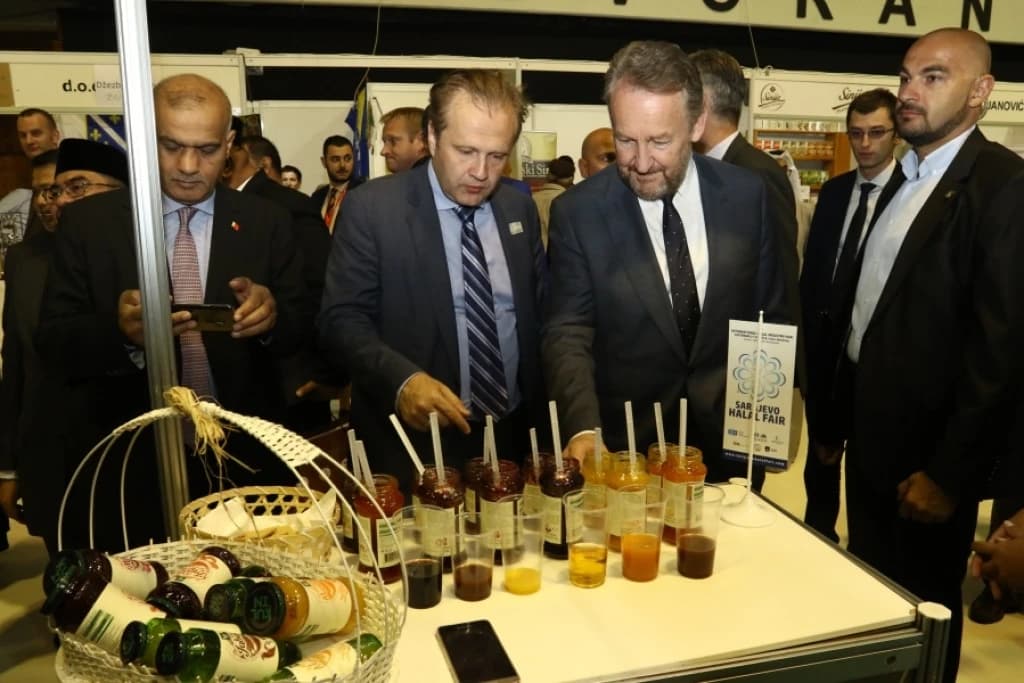 Bakir Izetbegović na Sarajevo halal sajmu