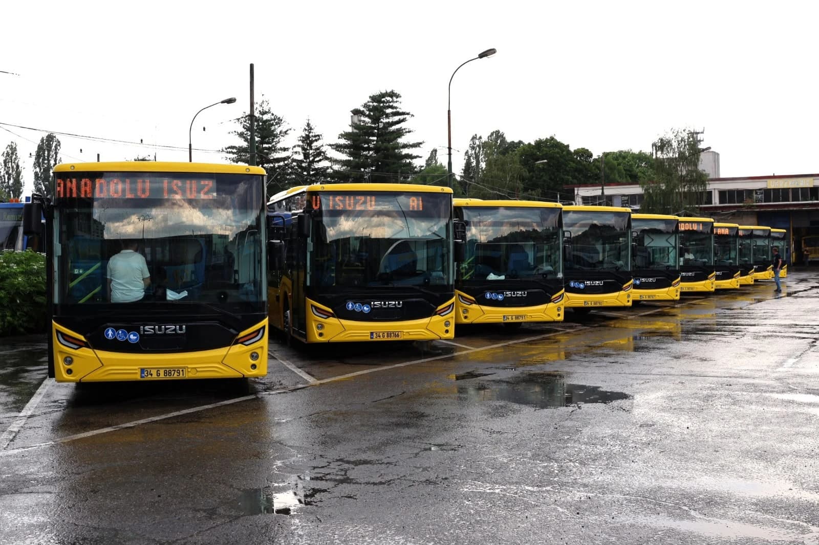 Deset novih autobusa stiglo u Sarajevo