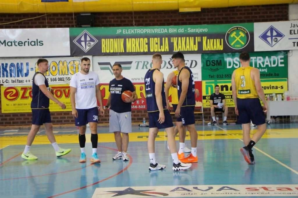 Košarkaši BiH put u Beograd čekaju u Kaknju