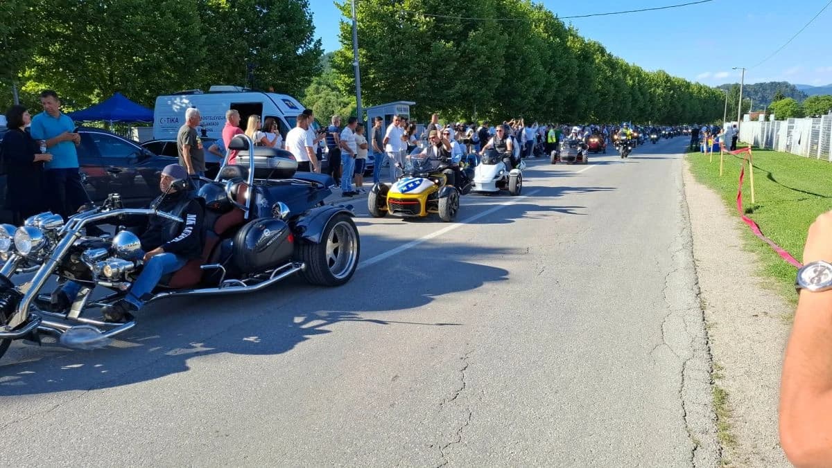 Više od dvije hiljade motorista stiglo u Potočare