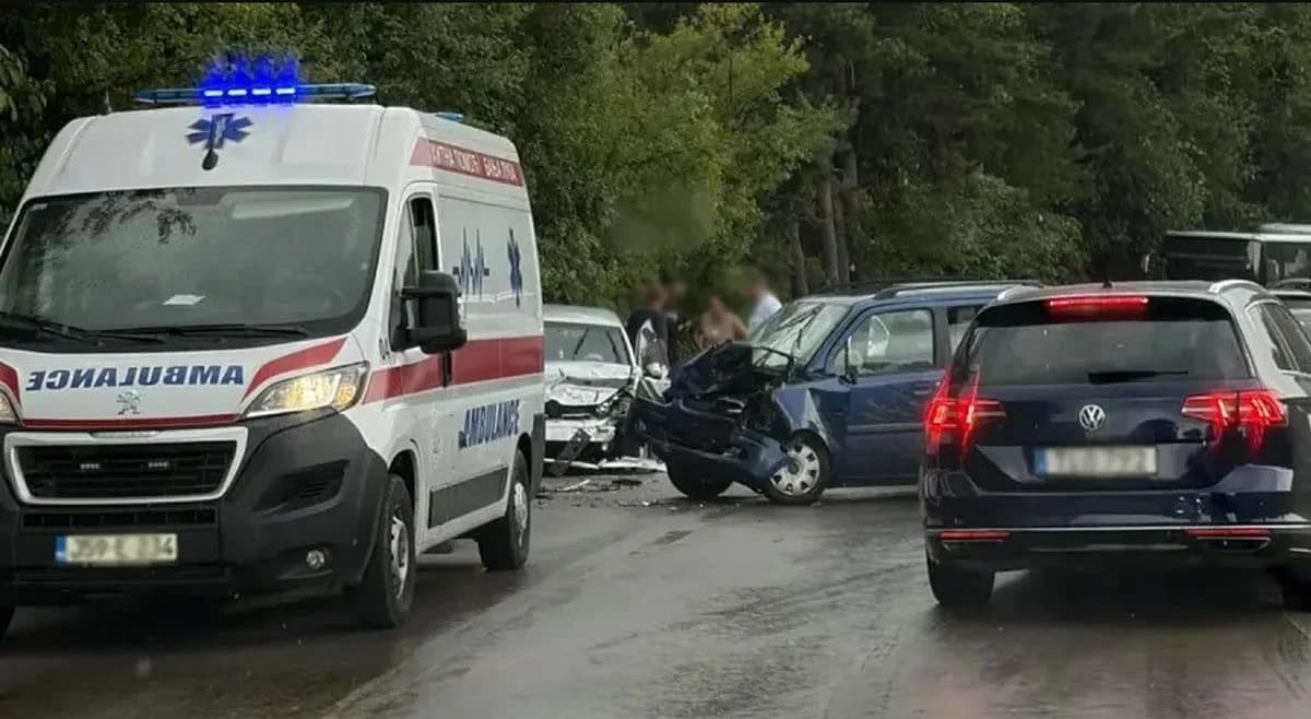 Teška saobraćajna nesreća kod Banje Luke: Poginuo vozač opela, dvije osobe prevezene u bolnicu