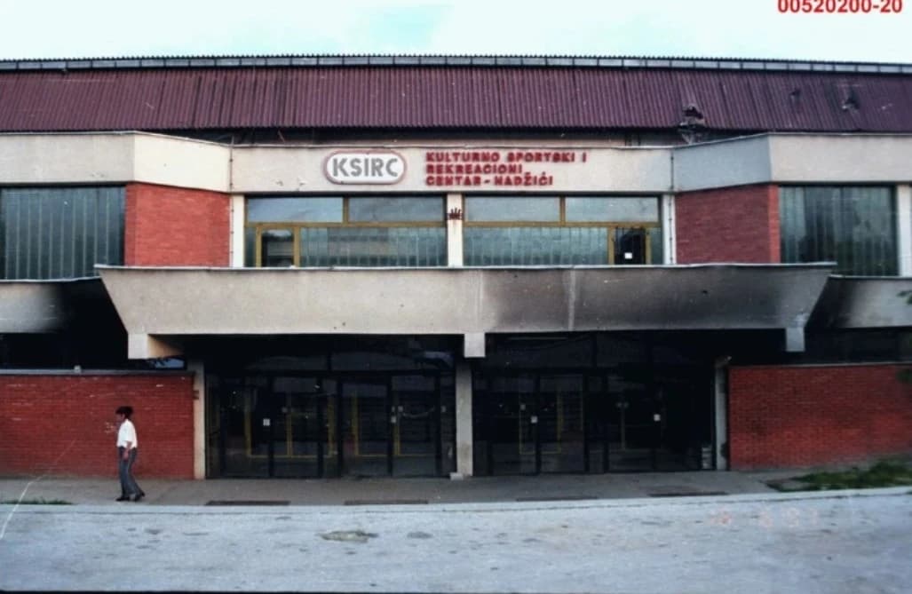 Civili mučeni ispred i u objektu Sportskog centra