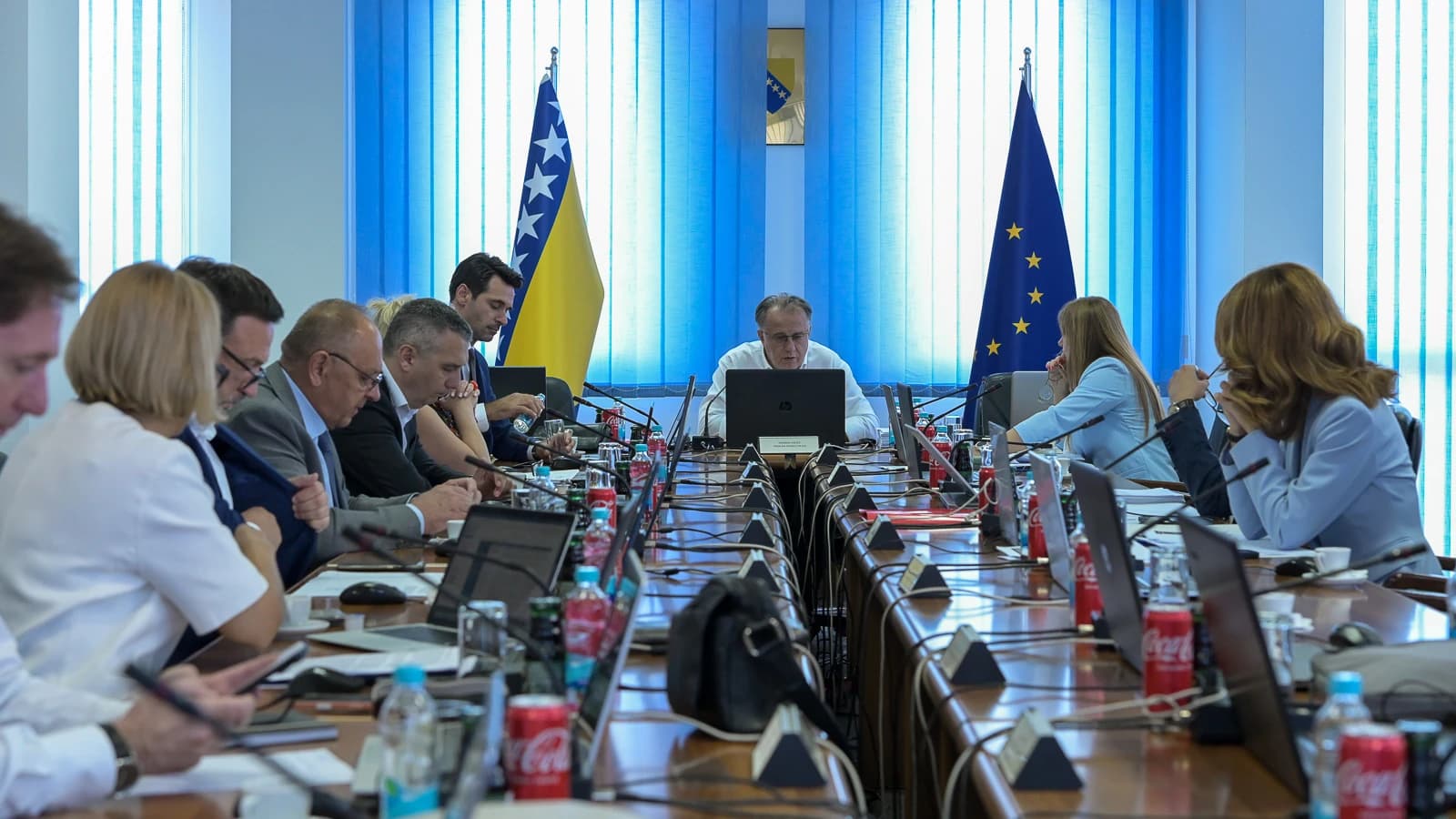 Nova pravila za trgovce i online kupovinu: Vlada utvrdila, dopunjenu lista lijekova, izdvojen novac za Aerodrom Bihać