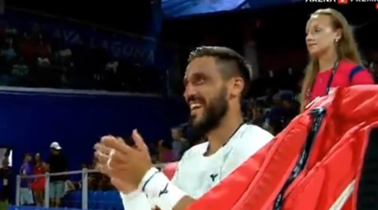Džumhur vodio veliku bitku, a onda ga je jedna pjesma potpuno oraspoložila