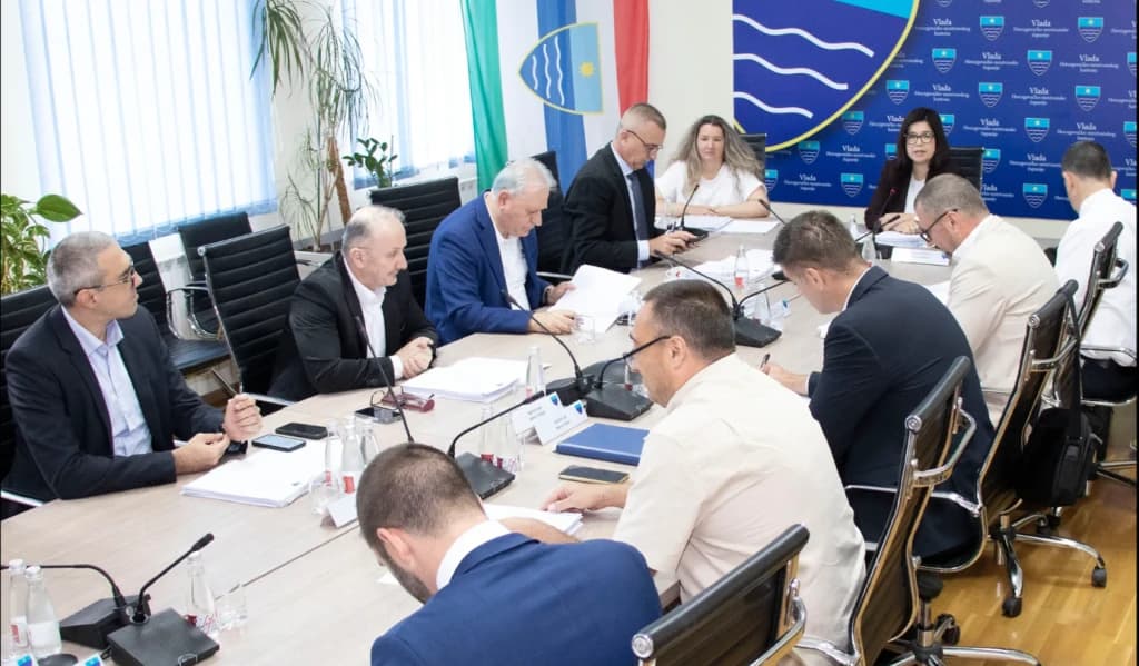 Ministri iz SDA i SDP-a nisu se pojavili na sjednici Vlade HNK, nije ni održana
