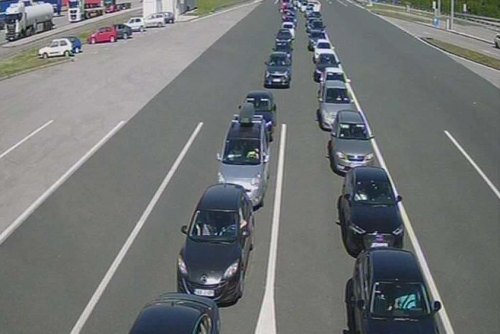 Gužve na granicama i visoke temperature: BiHAMK pozvao vozače na oprez