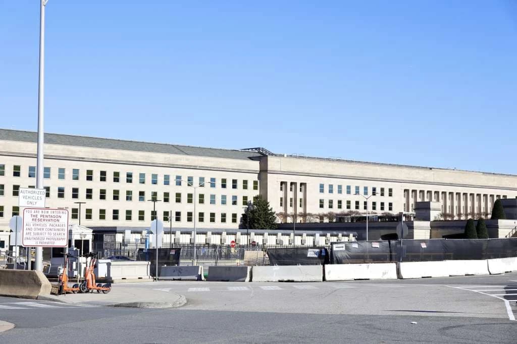 Pentagon pozvao američke odbrambene firme da ubrzaju proizvodnju oružja usred iscrpljenih zaliha