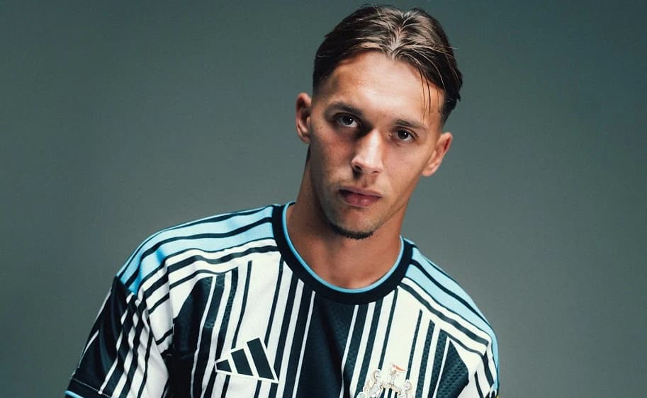 Dres Amara Dedića već u prodaji: Newcastle cijene iskazuje i u KM, pogledajte koliko košta