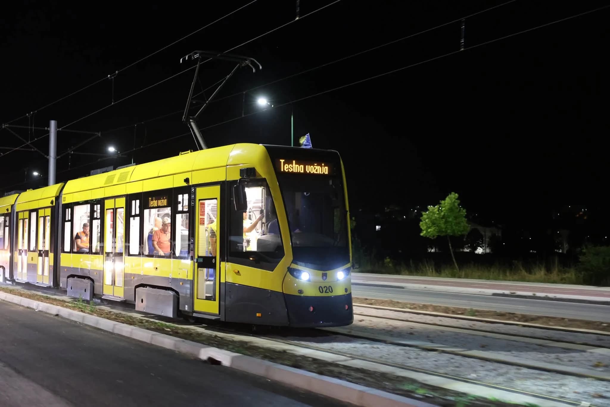 Prethodne noći obavljena testna vožnja: Prvi tramvaj prošao novoizgrađenom prugom do Hrasnice