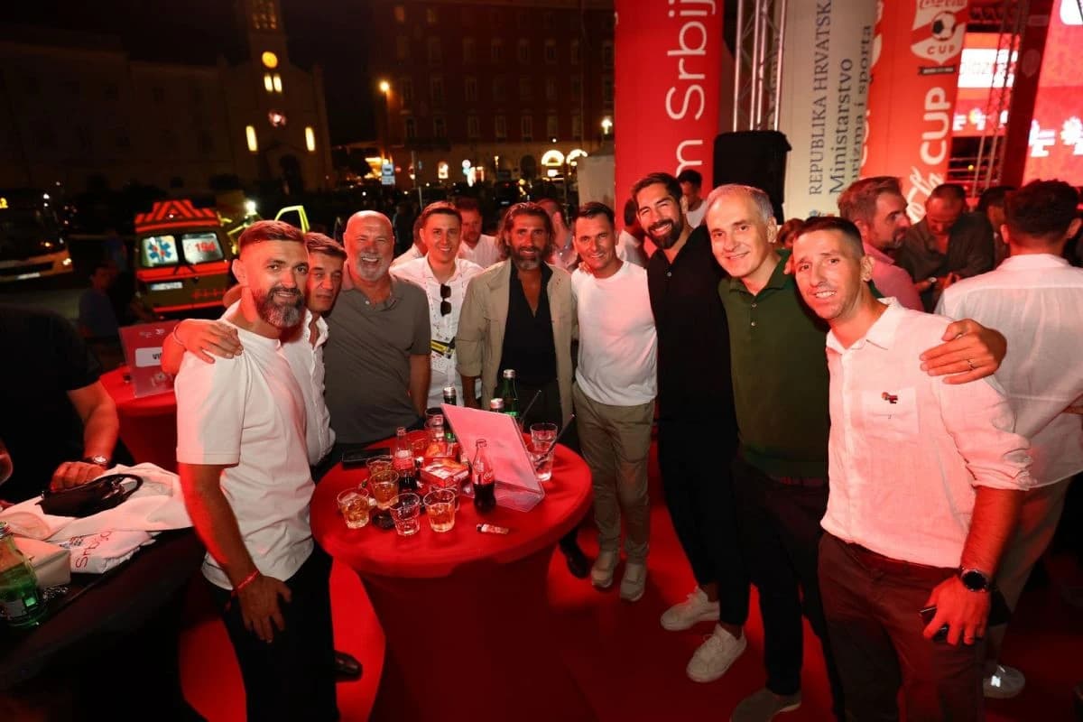 Barbarez, Spahić i Hrgović u Splitu "kuju planove" za Zmajeve, za susjednim stolom Baždarević, Salihamidžić, Ibišević...